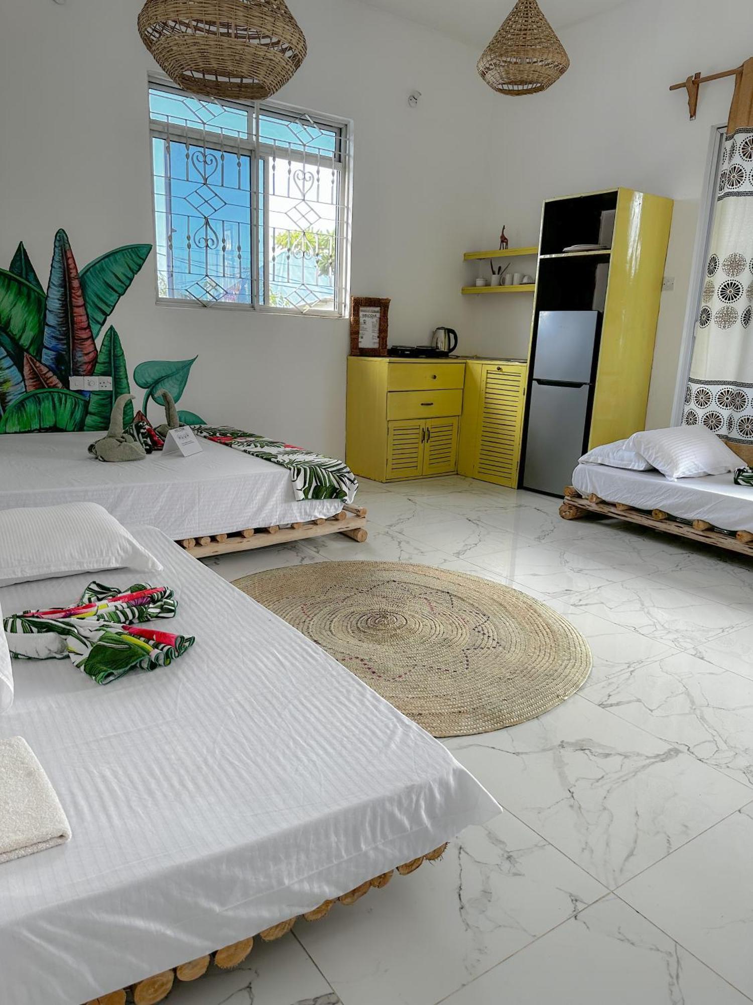 Pole Pole Boutique House Hotel Нунгви Екстериор снимка